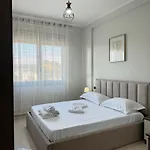 Centre Lions Gate 2 Apartamento