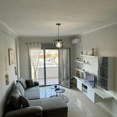 Centre Lions Gate 2 Apartment