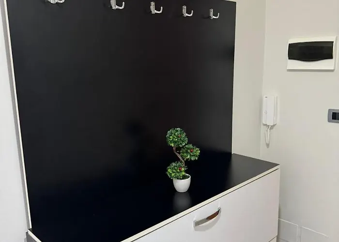 Centre Lions Gate 2 Apartament *