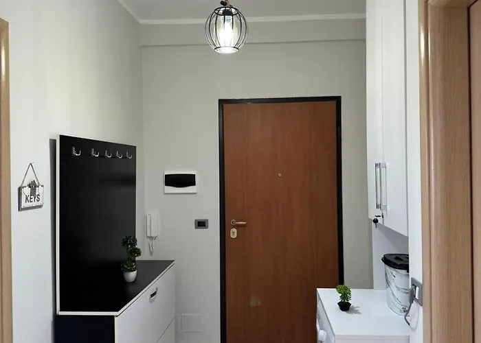 Centre Lions Gate 2 *