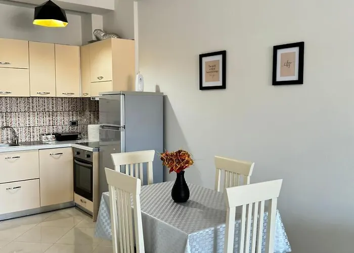 Centre Lions Gate 2 Wlora